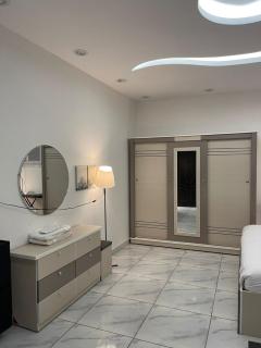 Comfortable & Big Family Apartments 10Mins Drive to Al-Masjid -Nabawi - 3