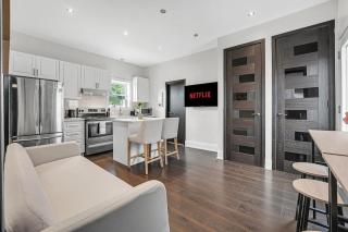 Luxury 2BR Home Near DT GO Hospitals Waterfalls - 1