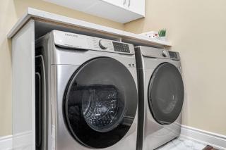 Stylish 5bed Home Near DT Hospitals GO Lake TiCats - 3