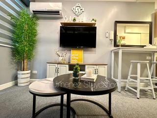 Jimenez Staycation Unit 406 Quirino west tower The Residence at Commonwealth by Century - Manila - 3