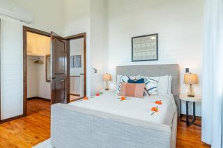 Casa Lush and Mistico Beach Club plus Boat Shuttle - 9