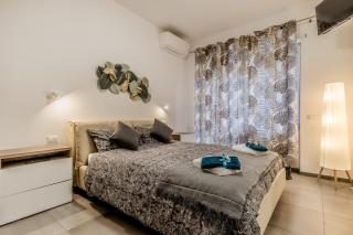 White Living R-home - 0