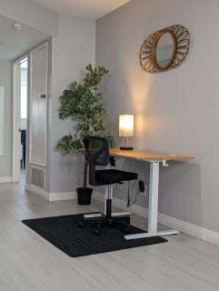 5 Mins to DT Alhambra - Homey 2BR Apt 4A - 1