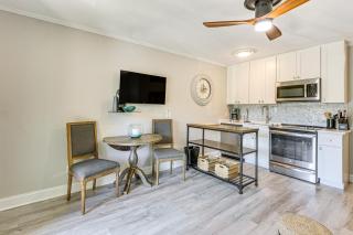 Pool, Tennis and Gym Resort Condo in Hilton Head! - Hilton Head Island - 3