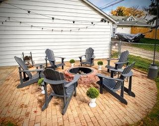 Charming Restored 1891 House - 4