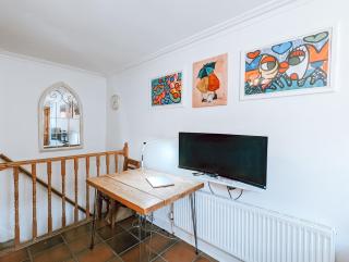 The Clapham 2-Bedroom Flat with Private Patio - 1