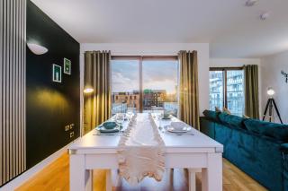 Sleeps 8, Duplex Apartment, Pool Table, Balcony X2, Long Term Disc, Perfect For Groups - Manchester - 8