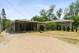 All Sports Lake House on Lake Orion! - 2