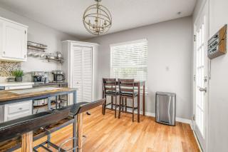 Charming Urban Family Home near Beaches & Downtown - Pensacola - 4