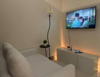 Cozy 1BR nr Ortigas Makati & BGC with Secured Parking - 0