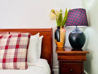 Clarence Quarters Self-Catering Guest House - Portsmouth - 7