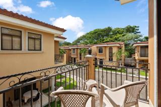 Charming 2 BD Villa with Pool Access - Coco - 2
