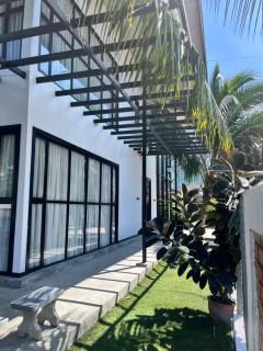 Larkin Bungalow Homestay - 8