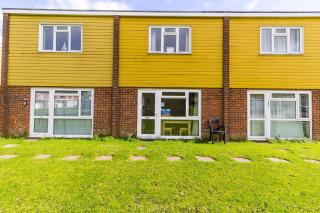 4 Berth Chalet To Hire In Just Walking Distance To Hemsby Beach Ref 18152B - Hemsby - 0