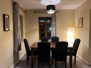 2BR Apartment BT9 with balcony - Belfast - 7