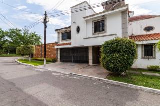 Casa DE LUJO en Lomas de Cuernavaca con jacuzzi - Jiutepec - 3