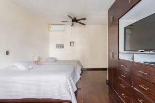Casa DE LUJO en Lomas de Cuernavaca con jacuzzi - Jiutepec - 1