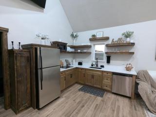Willis Country Cabins- Couples Suite -#4 - Point - 6