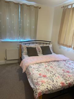 Double bedroom with continental Breakfast and bathroom - Oxford - 9