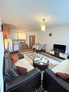 Vintage Apartment 1BR & Private parking spot - Pristina - 0