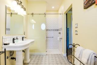 La Bastide Bed and Breakfast - 8