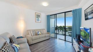 Grand Pacific Unit 19 - Caloundra - 2