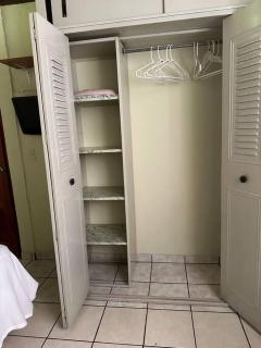 House in San Salvador - 9