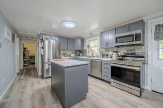 Belmont Lakeside Retreat - 5