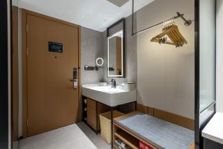 Atour Hotel Nantong Haimen Wenfeng Dashijie - 1