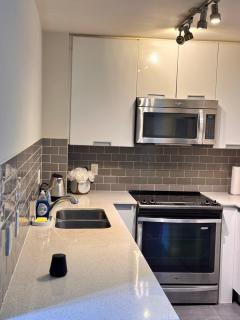Cozy Room in a Townhouse Mississauga, Ontario canada - 2