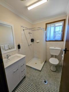 2 Bedroom Self Contained Unit - Gloucester - 3