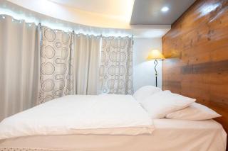 A2J Luxury 2BR Loft BGC Taguig Near High Street - Manila - 6