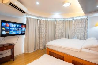 A2J Luxury 2BR Loft BGC Taguig Near High Street - Manila - 5