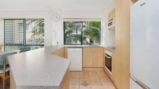 Unit 2 'fair Haven' Kings Beach - Caloundra - 6