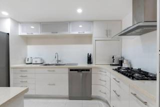 Celeste at Island Views - Resort Living by the Sea - Palm Cove - 2