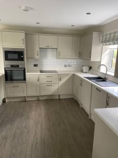 Spacious, Modern Bungalow - Newton Regis - 2