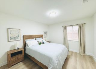 Charming Retreat in CA Valley - 5