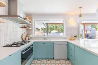 Yo Caba Caba - Beach House with a Colourful Twist! - Cabarita Beach - 3