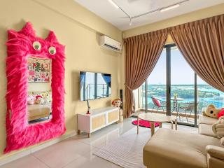 FunxVivid Seaview 2BR 2CP near SG CIQ KSL ZooJB Free Netflix WiFI - Johor Bahru - 5