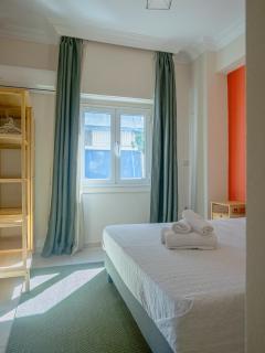 Casa Vibrant - Colorful 2Br Apt with Balcony in Koukaki - 1