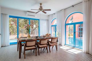 StayVista at Baia Astra with Pool, Jacuzzi, Balcony - Mandrem - 6