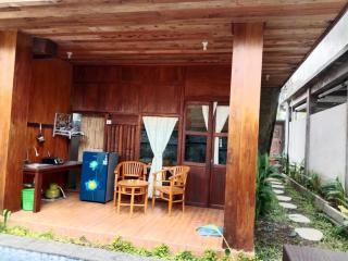 sunrise wood house - Ubud - 9
