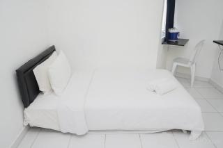 Comfort Studio No Kitchen Apartment at Aeropolis Residence By Travelio - Tangerang - 0