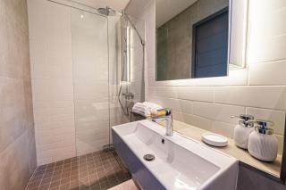 Beachfront Apartment w wrap around terrace, Blouberg, 04 Azul - Città del Capo - 9