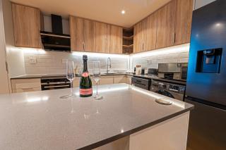 Beachfront Apartment w wrap around terrace, Blouberg, 04 Azul - Città del Capo - 7