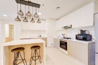 Serene 2-Bed Haven in Jumeirah Golf Estates - Dubai - 2