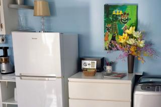 SECOND HOME Beach Apartment - 9