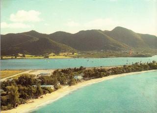 SECOND HOME Beach Apartment - 6