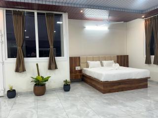 A Mountain view family suite by SS Luxury Comforts - Chikmagalur - 6