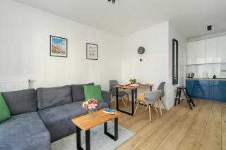 Stylish & Comfy Garbary Apartments with Parking by Noclegi Renters - Poznań - 4